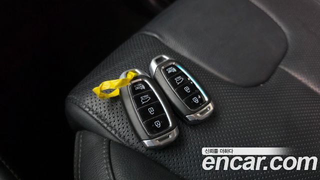 Hyundai Santafe 2019 — photo 27