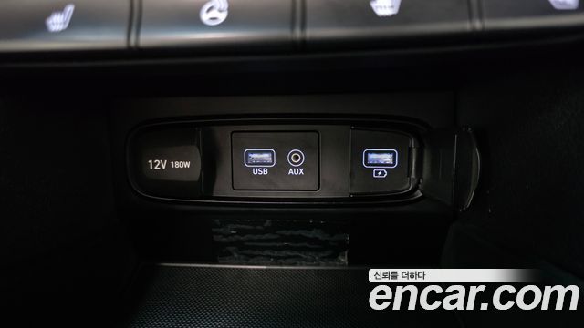 Hyundai Santafe 2019 — photo 28
