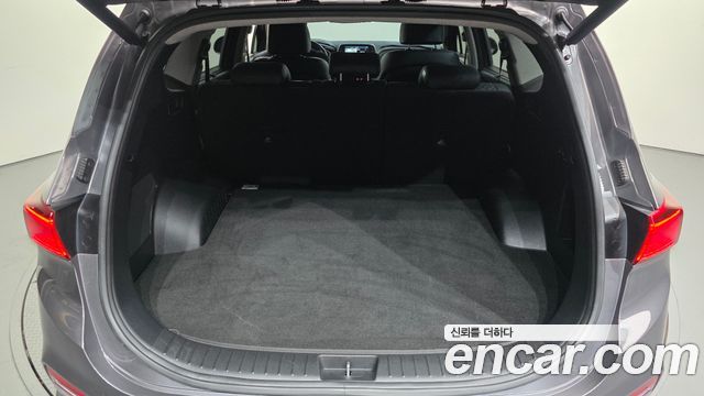 Hyundai Santafe 2019 — photo 34