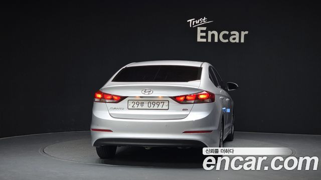 Hyundai AVANTE 2016 — photo 4