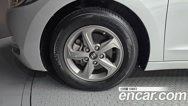 Hyundai AVANTE 2016 — photo 5