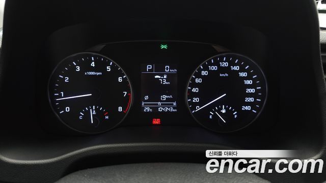 Hyundai AVANTE 2016 — photo 8