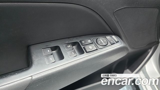Hyundai AVANTE 2016 — photo 14