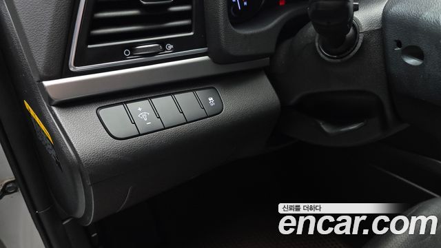 Hyundai AVANTE 2016 — photo 15