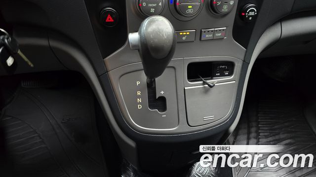 Hyundai Starex 2014 — photo 9