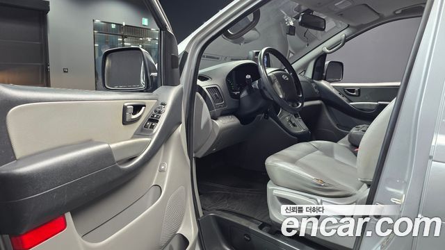 Hyundai Starex 2014 — photo 10