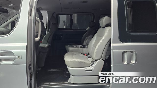 Hyundai Starex 2014 — photo 12