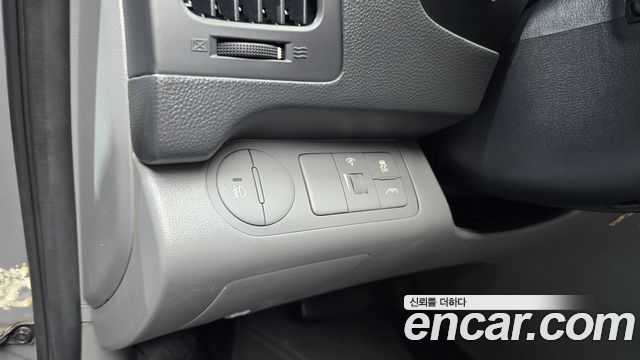 Hyundai Starex 2014 — photo 19
