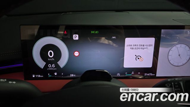 Genesis GV70 2025 — photo 11