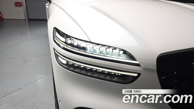 Genesis GV70 2025 — photo 8