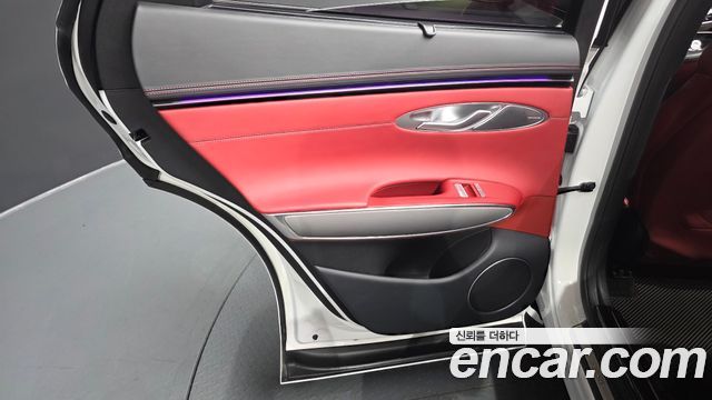 Genesis GV70 2025 — photo 15