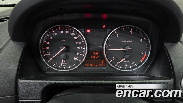 BMW X1 2010 — photo 8