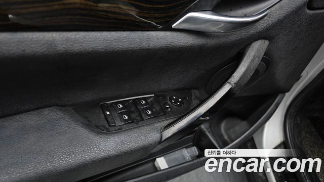BMW X1 2010 — photo 17