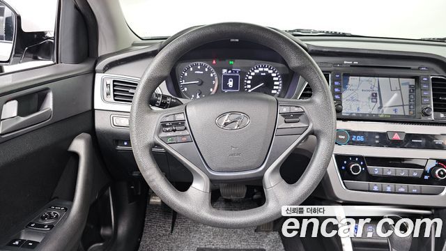 Hyundai Sonata 2016 — photo 19