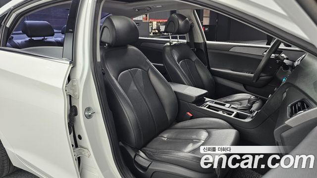 Hyundai Sonata 2016 — photo 16