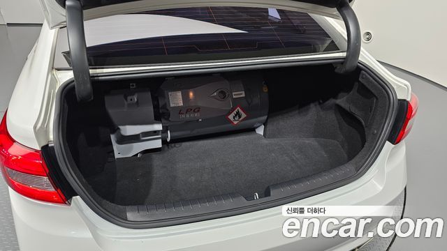 Hyundai Sonata 2016 — photo 28