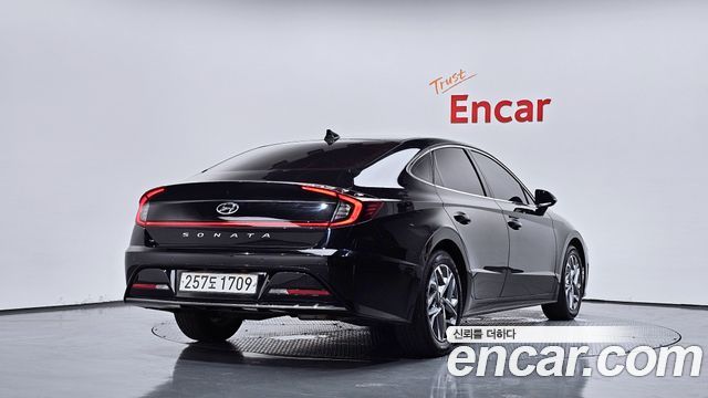 Hyundai Sonata 2022 — photo 2