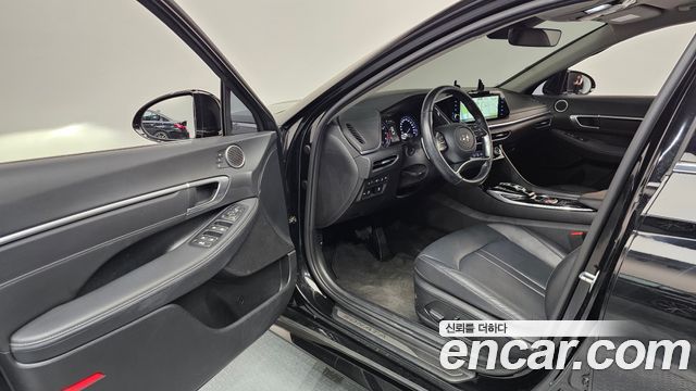 Hyundai Sonata 2022 — photo 13