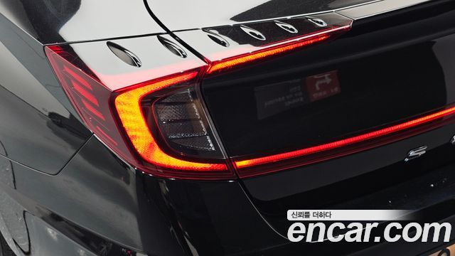 Hyundai Sonata 2022 — photo 9