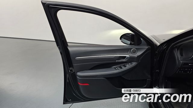 Hyundai Sonata 2022 — photo 14