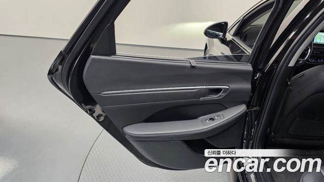 Hyundai Sonata 2022 — photo 15