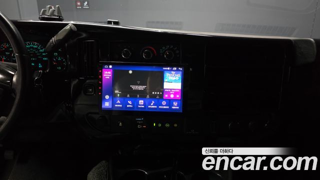 Chevrolet Express Van 2015 — photo 14