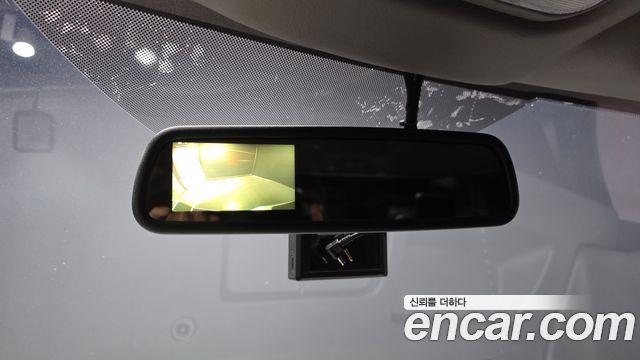 Chevrolet Express Van 2015 — photo 17