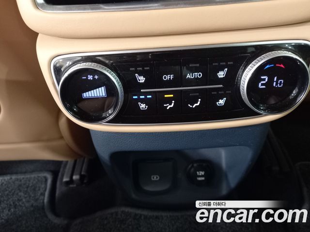 Genesis GV80 2020 — photo 16