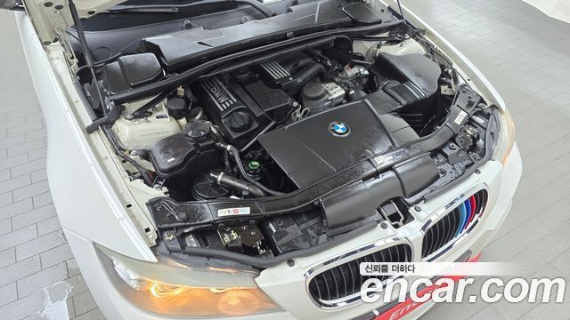 BMW 3-Series 2011 — photo 6