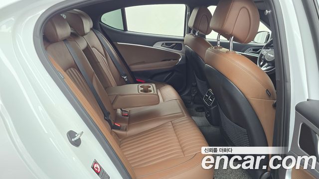 Genesis G70 2020 — photo 11