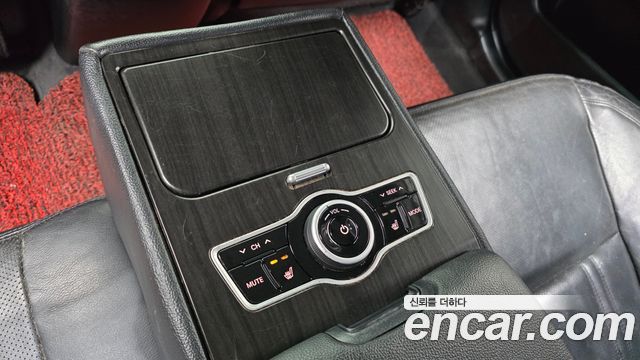 Kia K7 2012 — photo 19