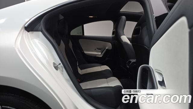 Mercedes-Benz CLA-Class 2020 — photo 18