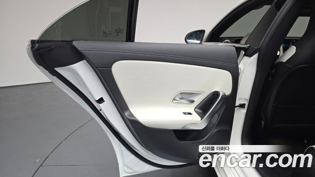 Mercedes-Benz CLA-Class 2020 — photo 15