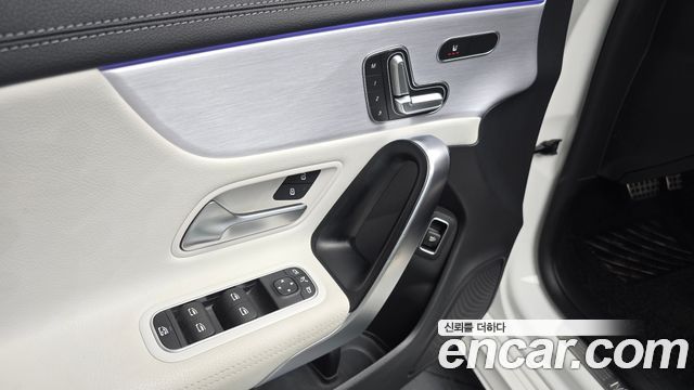 Mercedes-Benz CLA-Class 2020 — photo 29