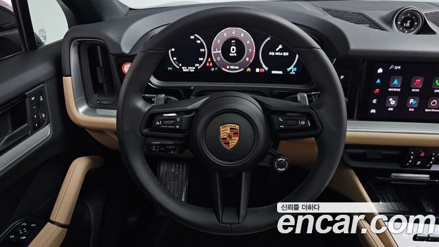 Porsche Cayenne 2025 — photo 19