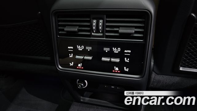 Porsche Cayenne 2025 — photo 25