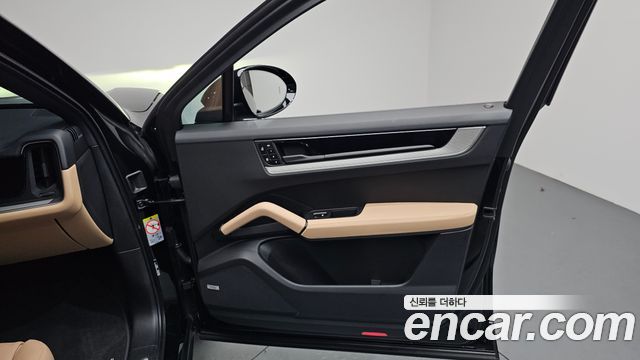 Porsche Cayenne 2025 — photo 14