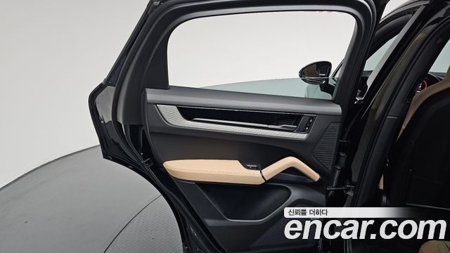 Porsche Cayenne 2025 — photo 15