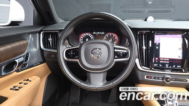 Volvo S90 2021 — photo 18