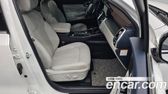 Kia Sorento 2023 — photo 11