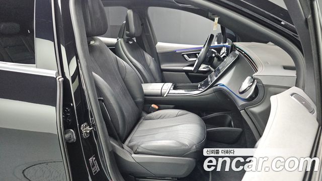 Mercedes-Benz EQE 2023 — photo 18