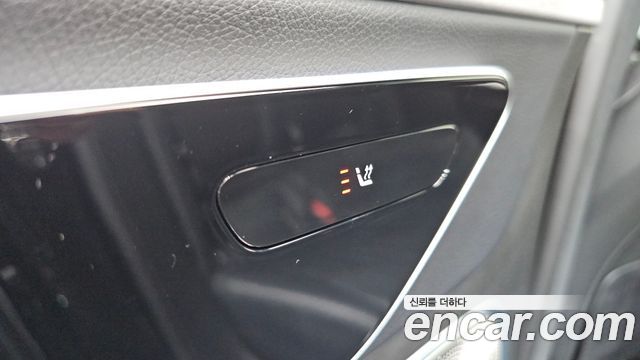 Mercedes-Benz EQE 2023 — photo 23
