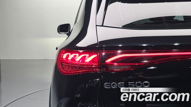 Mercedes-Benz EQE 2023 — photo 9