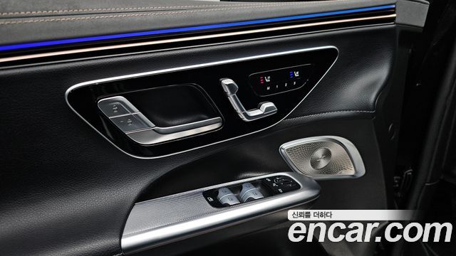 Mercedes-Benz EQE 2023 — photo 31