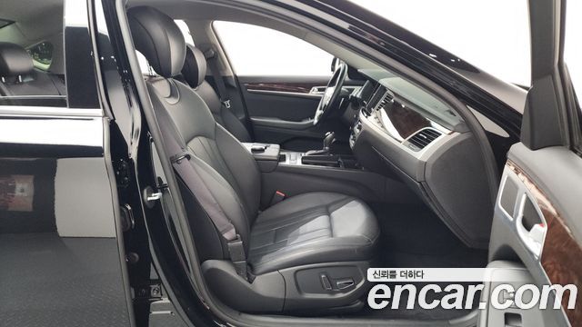 Hyundai Genesis 2014 — photo 16