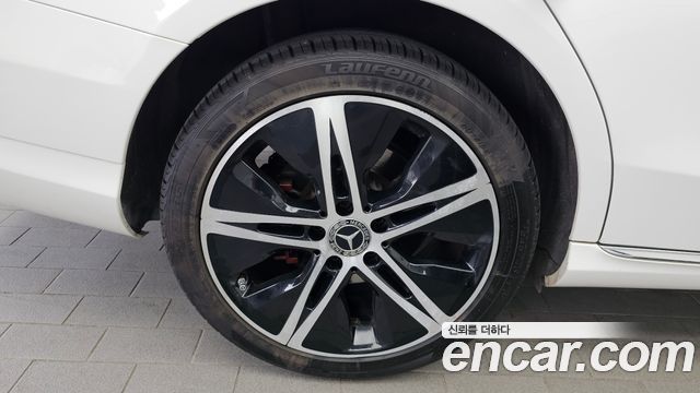 Mercedes-Benz C-Class 2019 — photo 5