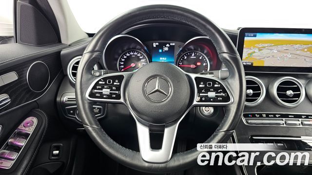 Mercedes-Benz C-Class 2019 — photo 19