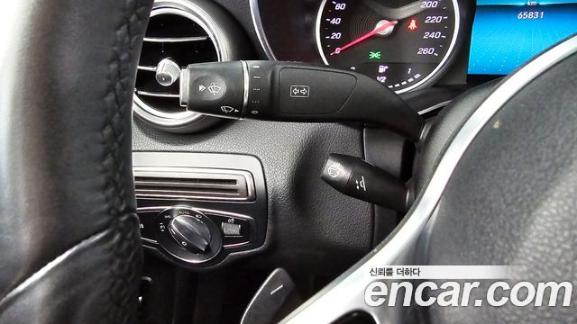 Mercedes-Benz C-Class 2019 — photo 20