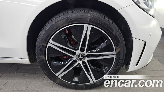 Mercedes-Benz C-Class 2019 — photo 7