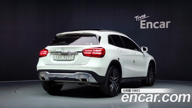 Mercedes-Benz GLA-Class 2019 — photo 2